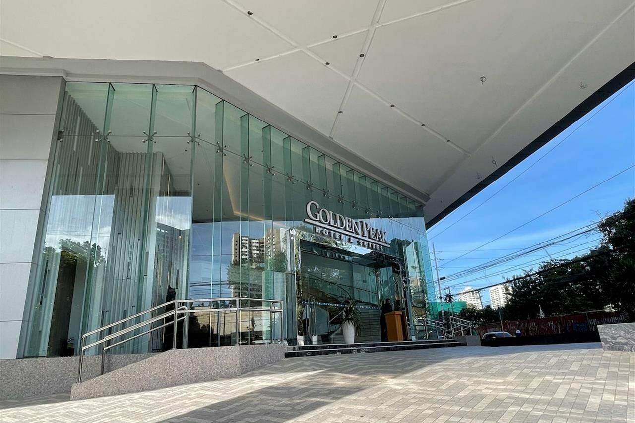 Фото The Golden Peak Hotel & Suites powered by Cocotel