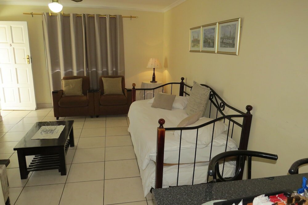 Фото Smithland Guest Apartments