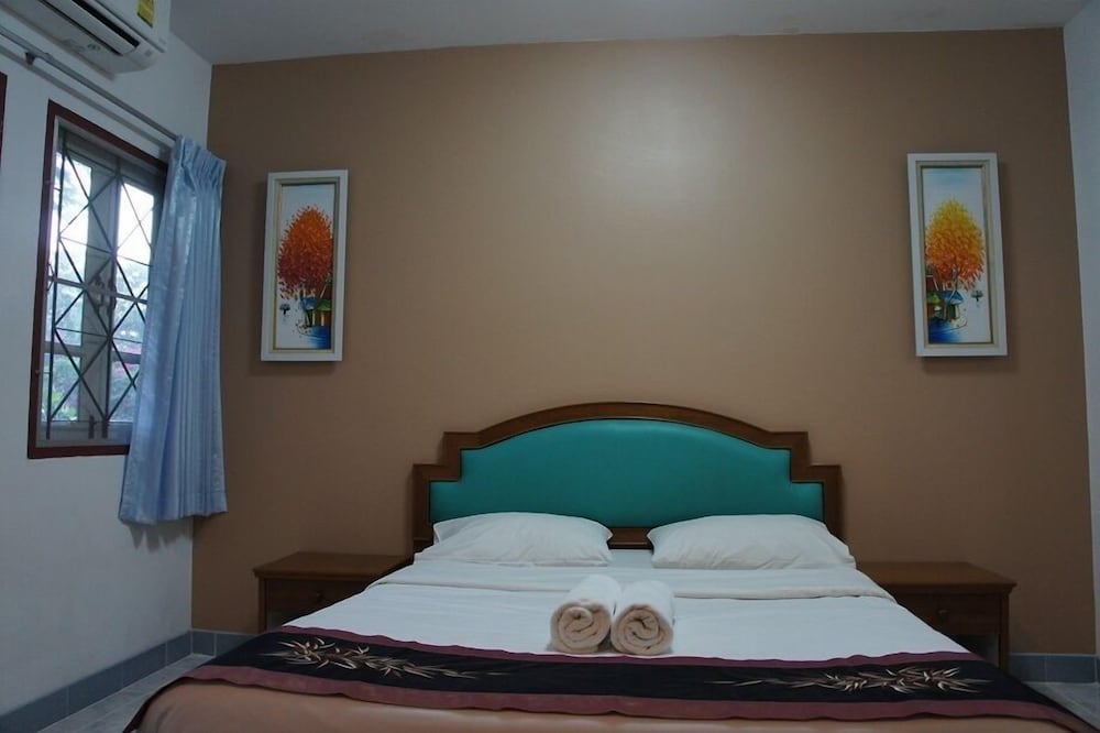 Фото Palm Village Phuket Hotel