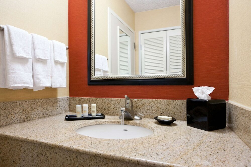 Фото Sonesta Select San Jose Airport