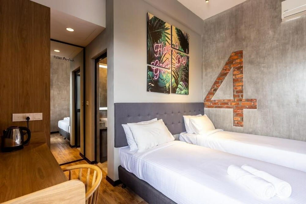 Фото Brown Hotel