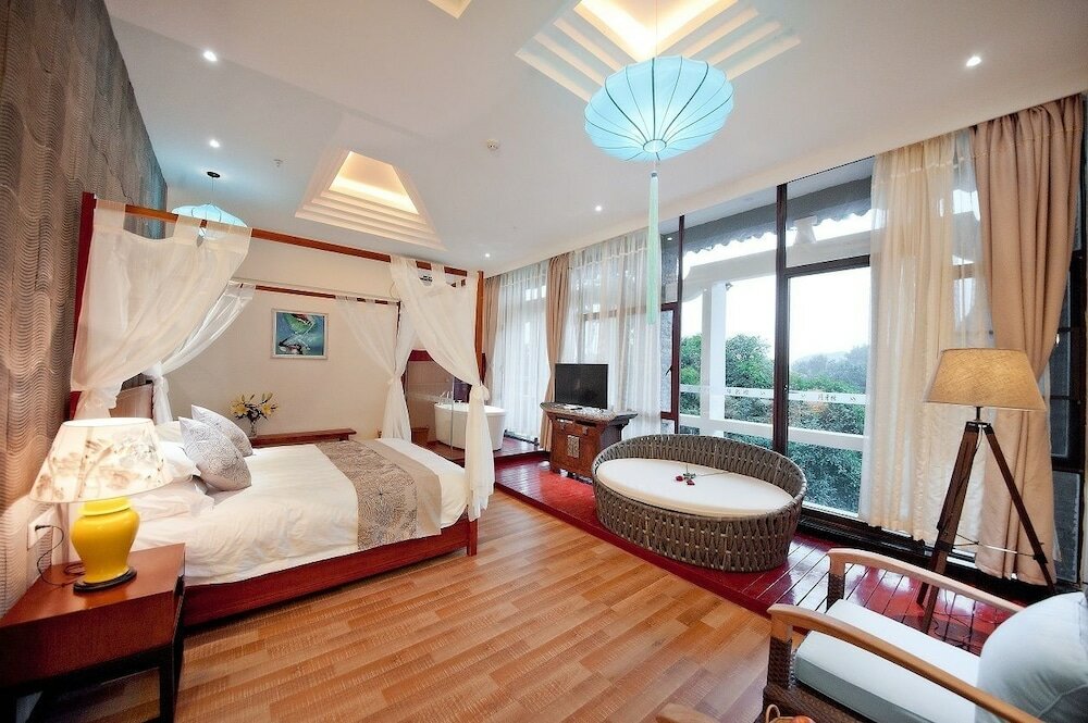 Фото Guilin Crystal Crescent Moon Hotel