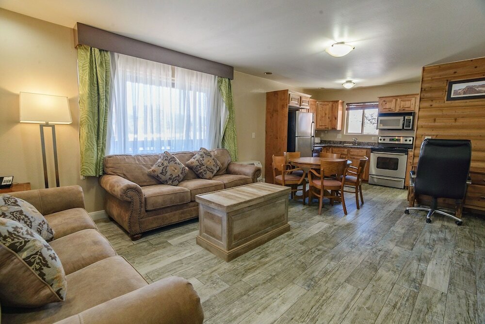 Фото Pioneer Lodge