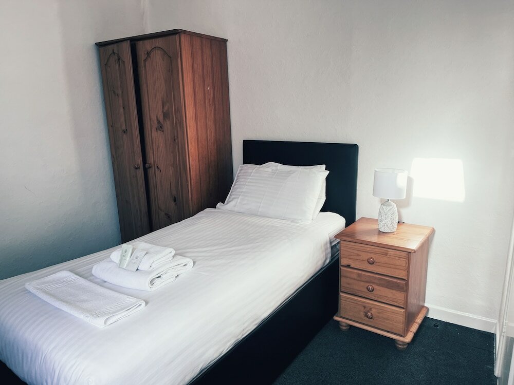 Фото Royal Ashton Hotel