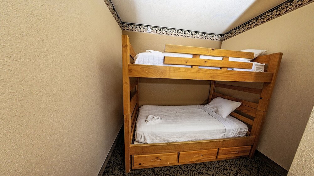 Фото FairBridge Inn Express