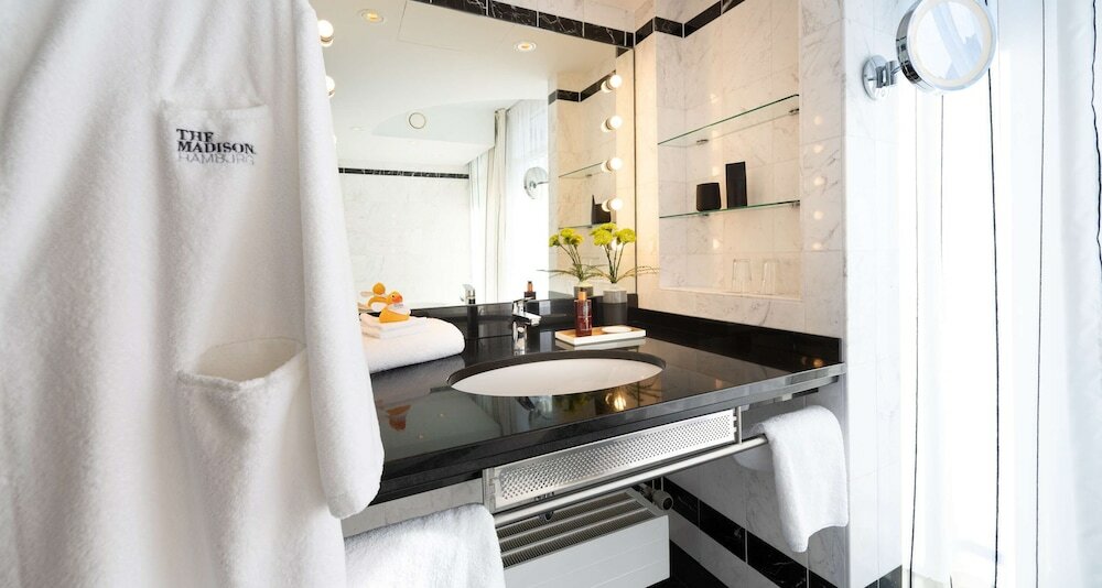 Фото The Madison Hotel Hamburg