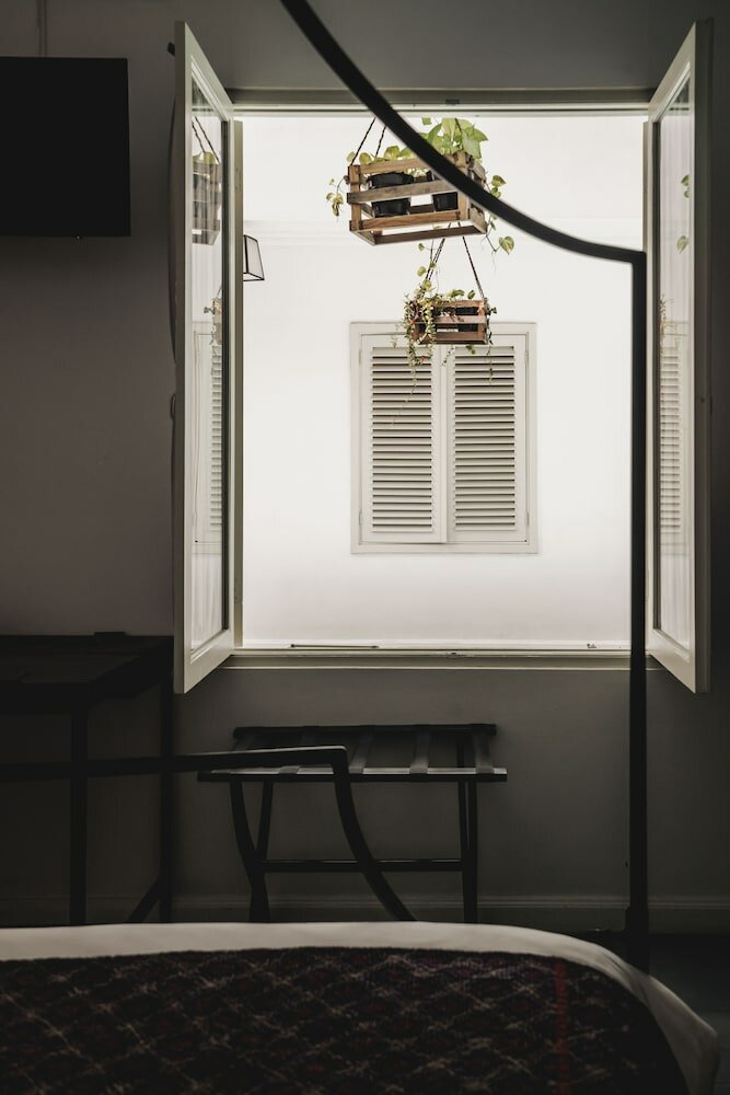 Фото Brown Feather Hotel