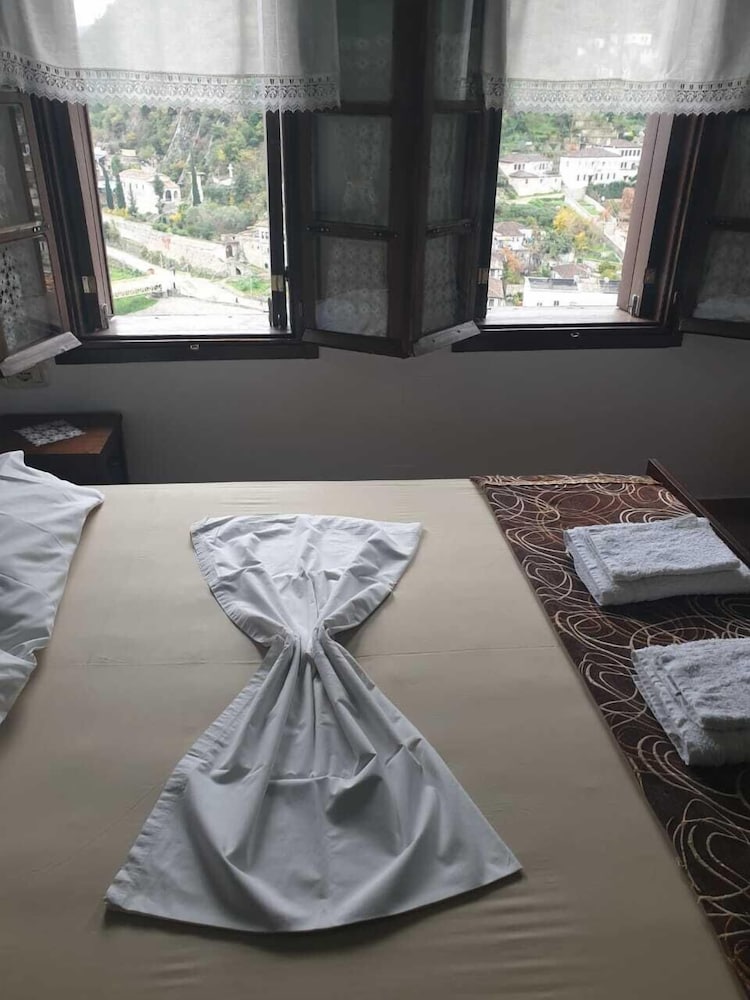 Фото Guva Mangalem Hotel Restaurant