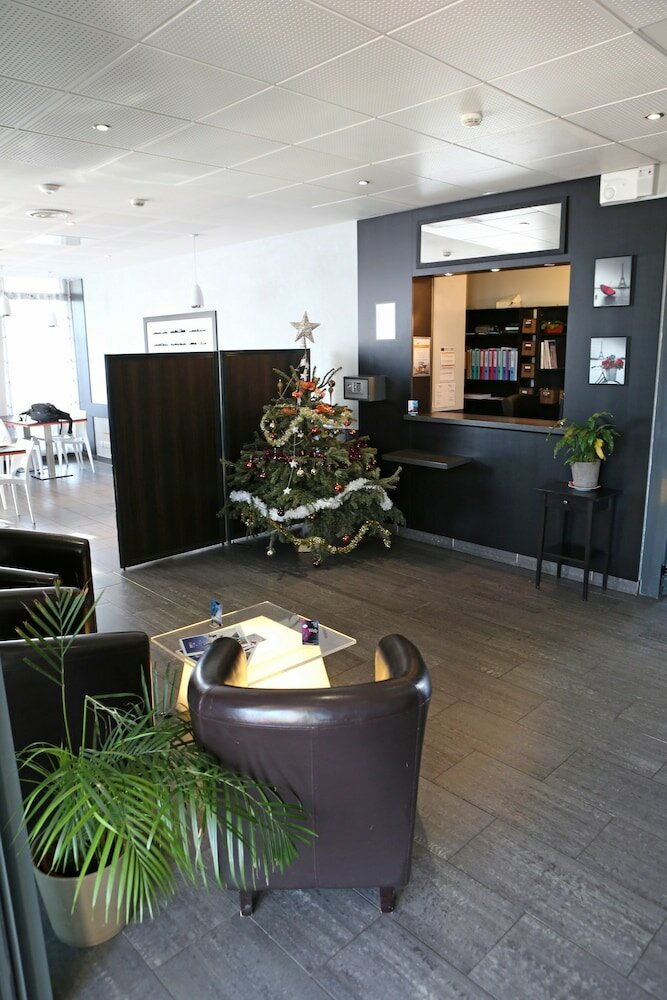 Фото Adonis Paris Sud