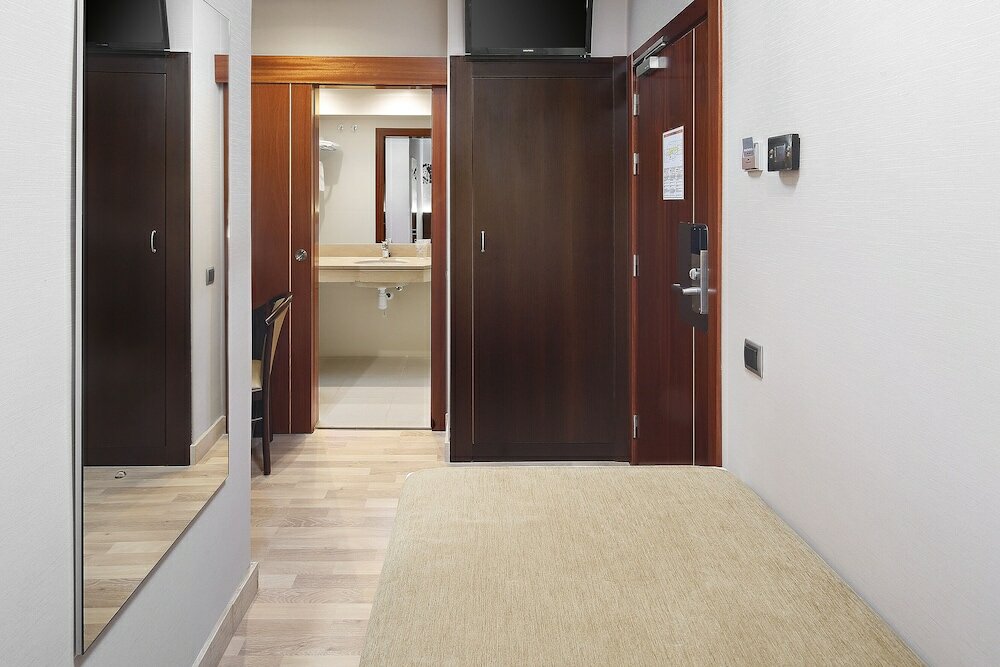 Фото Hotel Hcc Taber