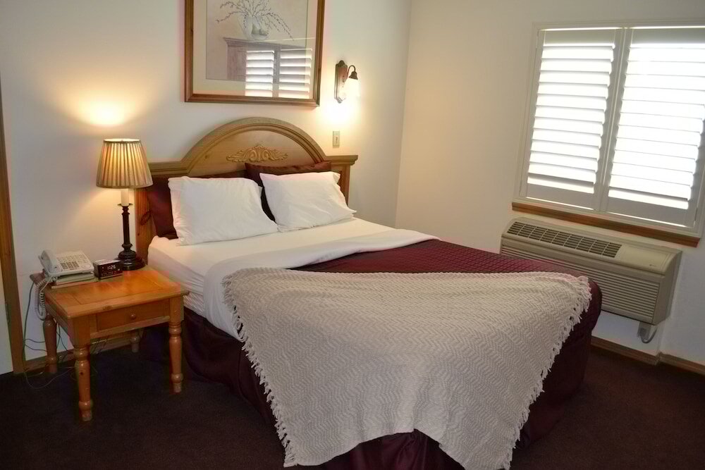 Фото Anaco Bay Inn