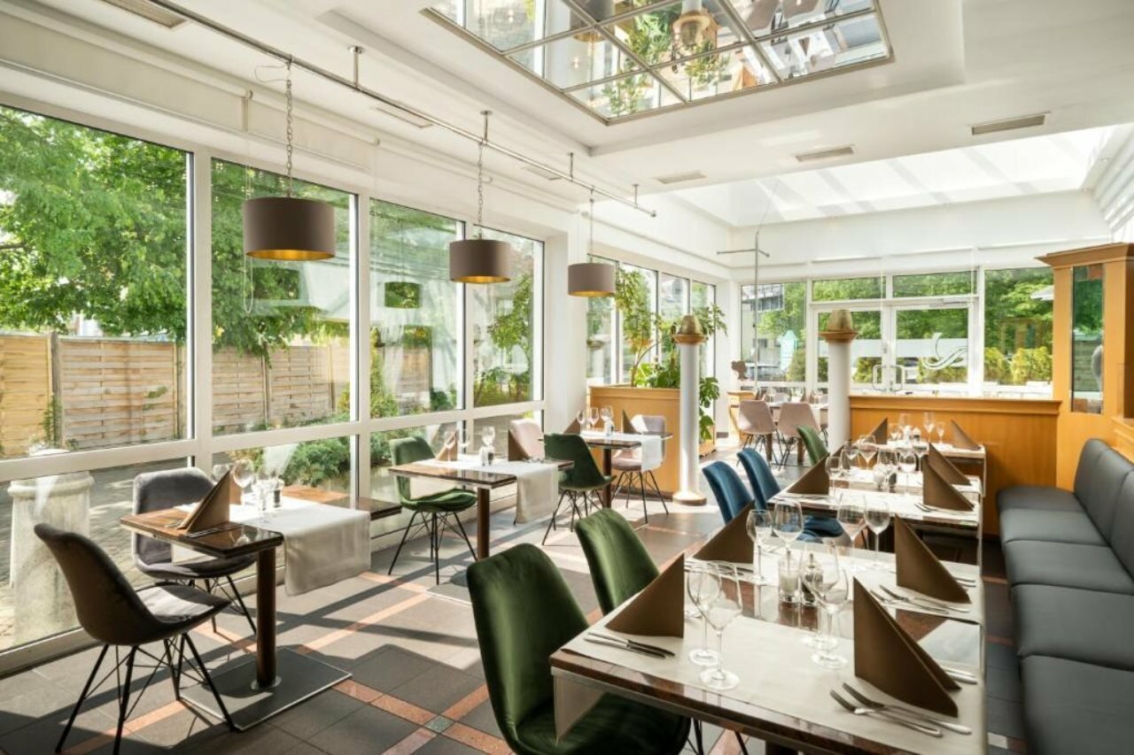 Фото Qu Hotel Augsburg