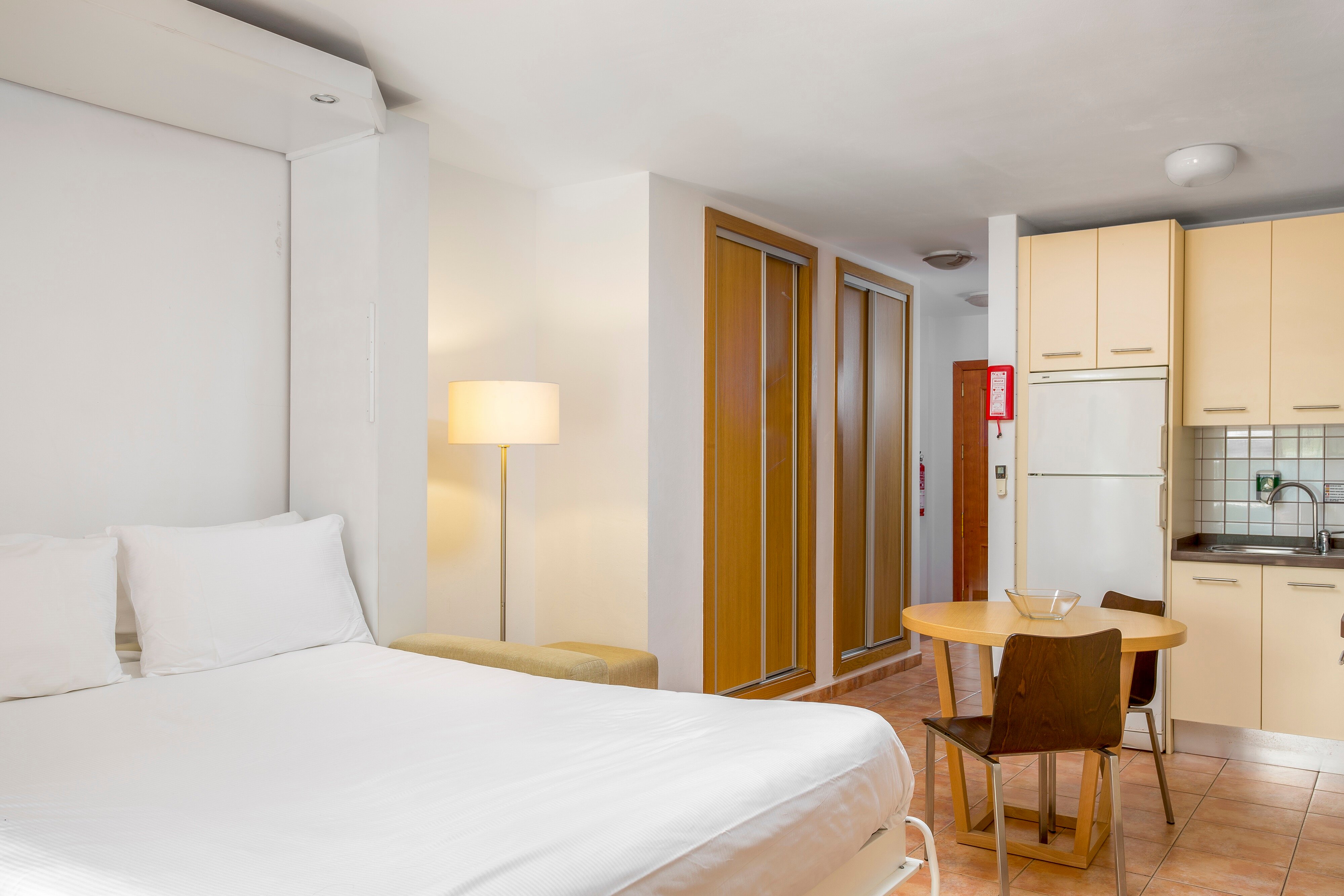 Фото Sunset Harbour Club