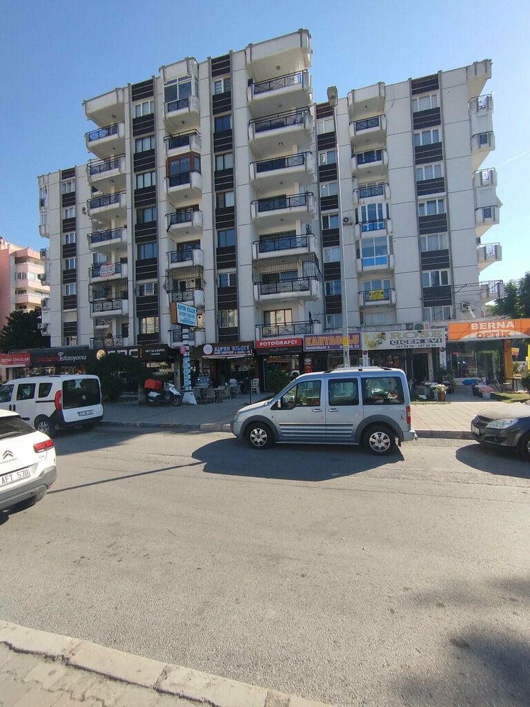 Dairy products shop Kahyaoglu Dairy, Izmir, photo