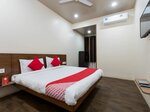 Oyo 11929 Hotel Ridhi Sidhi