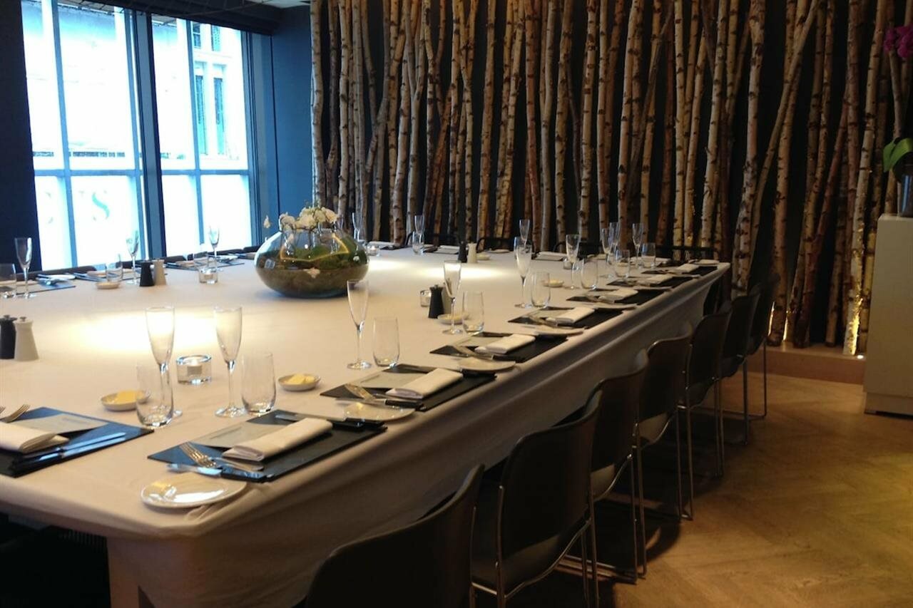 Фото South Place Hotel