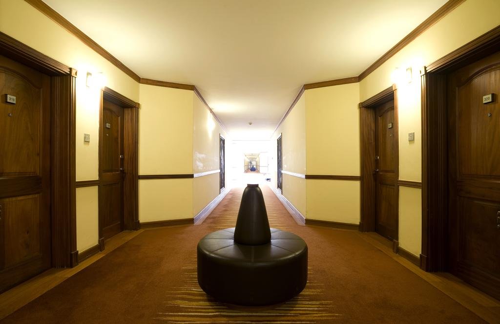 Фото Golf Course Hotel