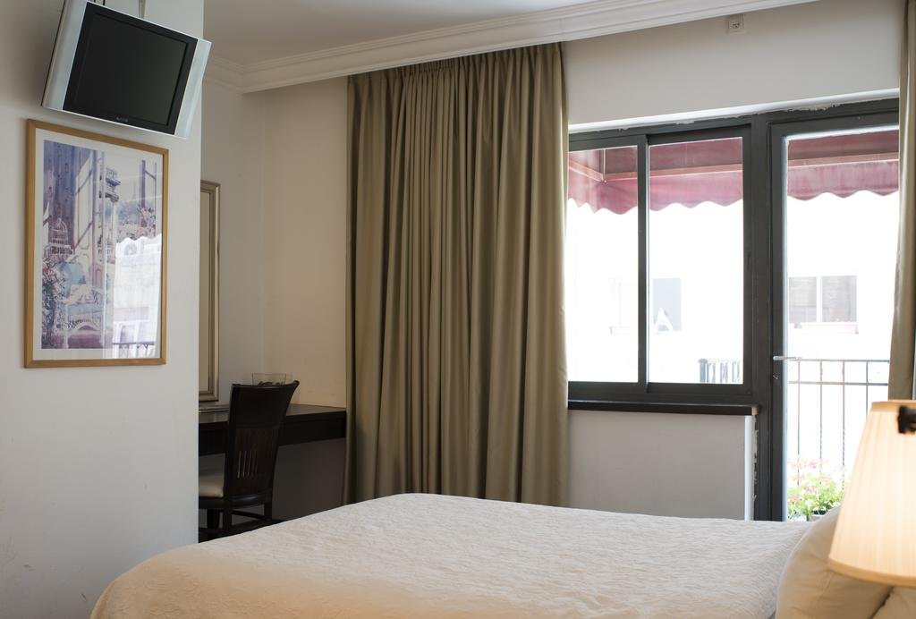 Фото La Perle Hotel