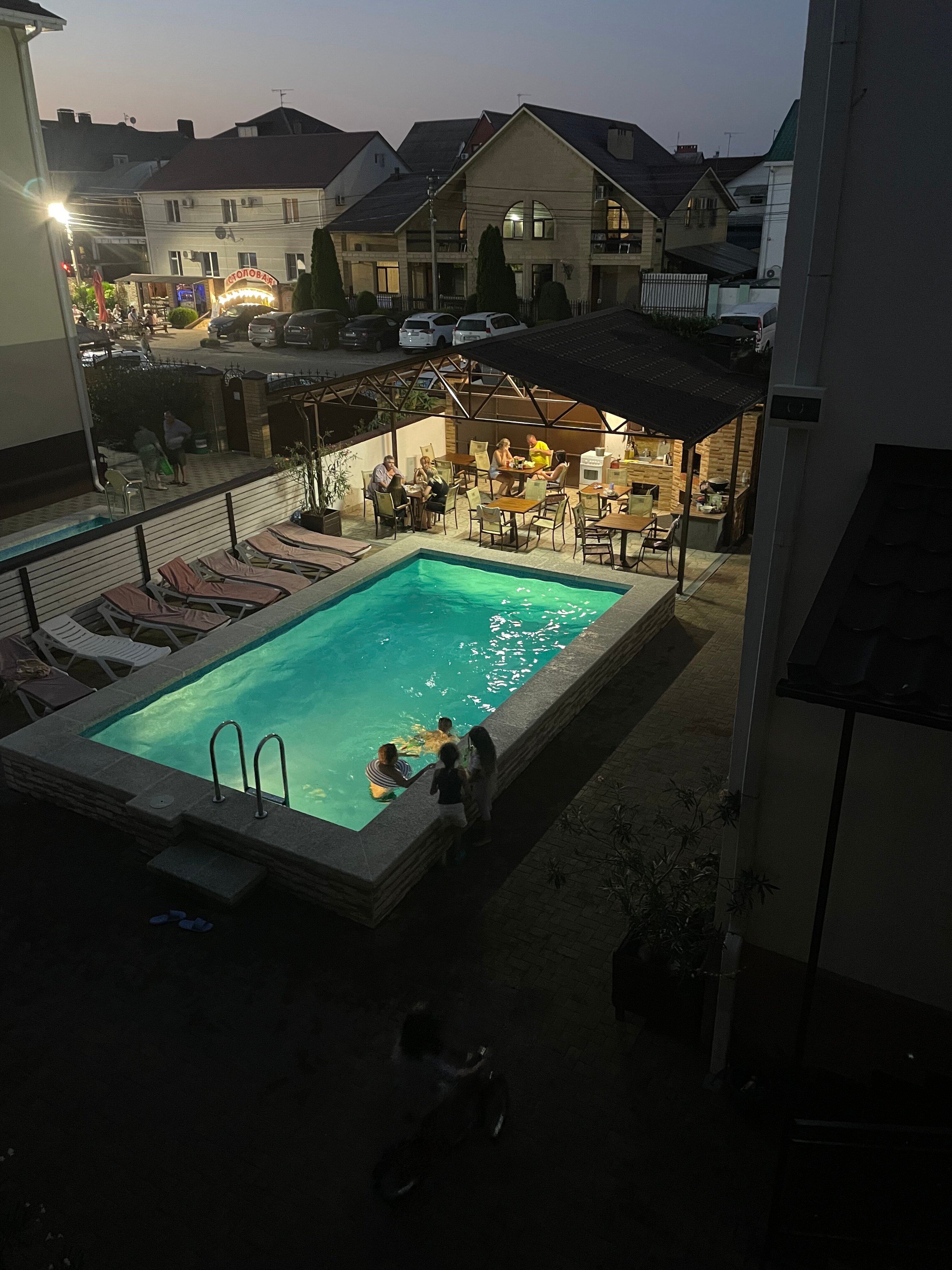 Фото отеля 2