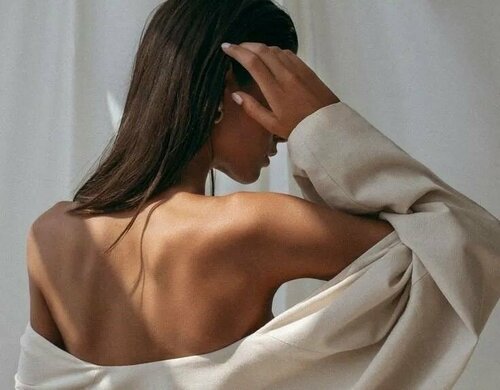 Тони Брекстон жалаңаш