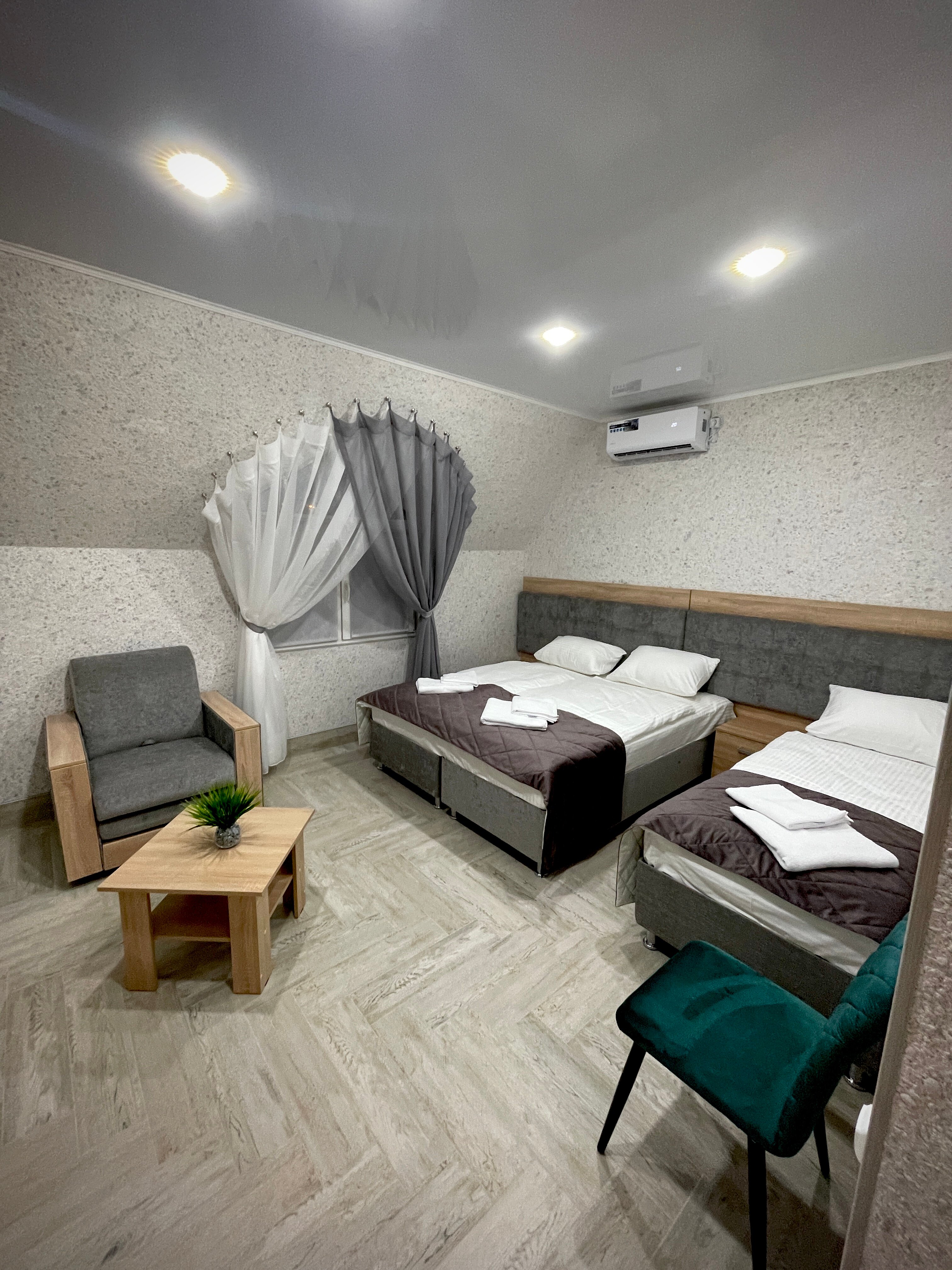 Фото отеля 2