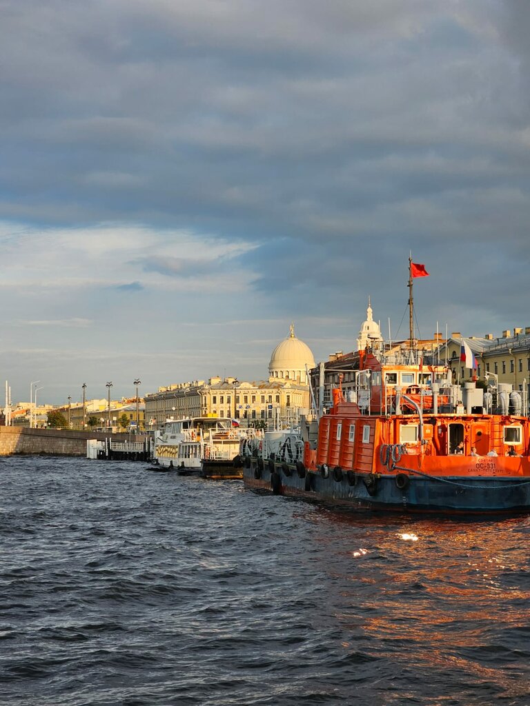 Jetty причал № 2 на набережной Макарова, Saint Petersburg, photo