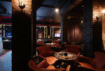HookahPlace Blacks (Novoslobodskaya Street, 14/19с4) ، مطعم يقدم الشيشة