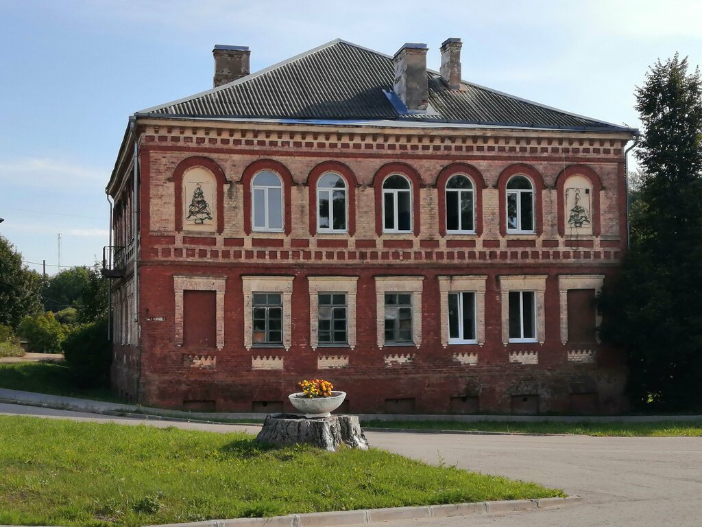 Landmark, attraction Народный дом, Gdov, photo