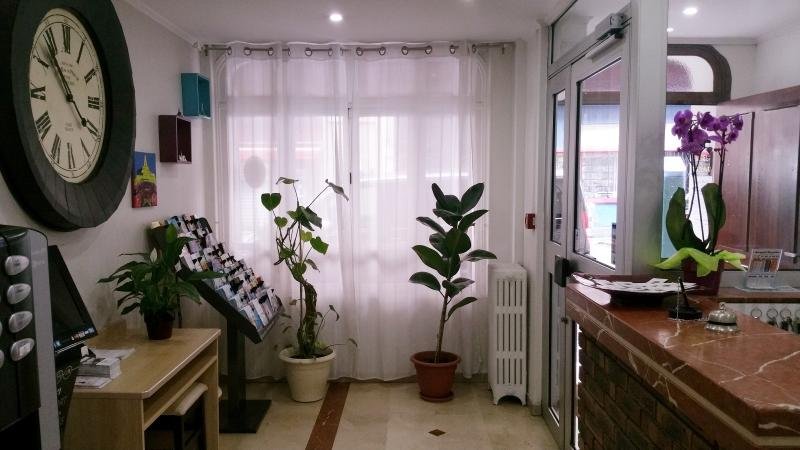 Фото Hôtel de Bordeaux