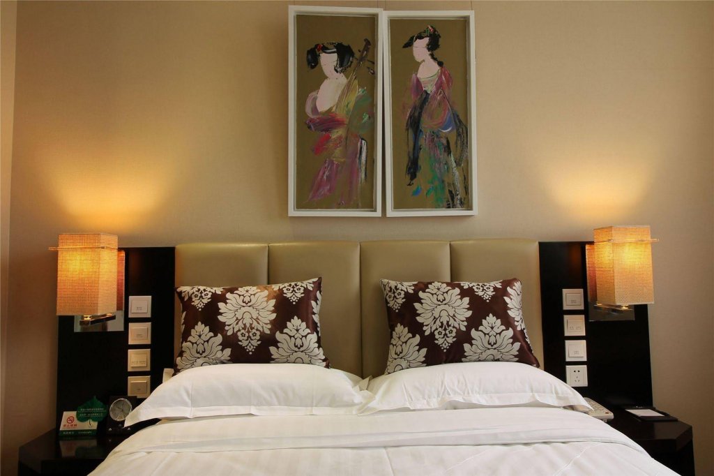 Фото Ac Embassy Hotel