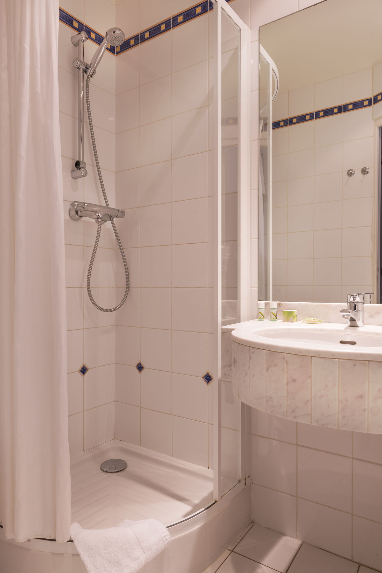 Фото Hotel des Ecrivains