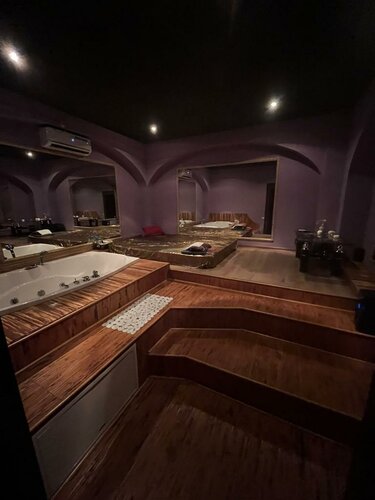 Әйелін мастурбация жасауға мәжбүрлейді