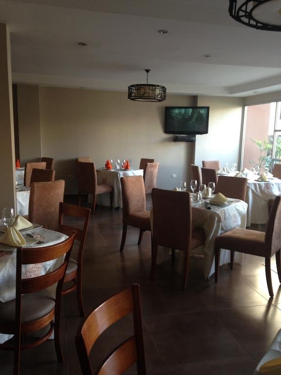 Фото Hotel Los Almendros