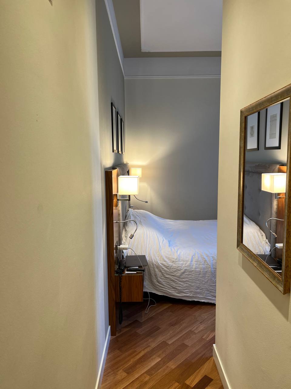 Фото Hotel Embassy