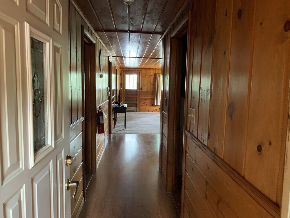 Фото Gresham Shores - Hungry Bear