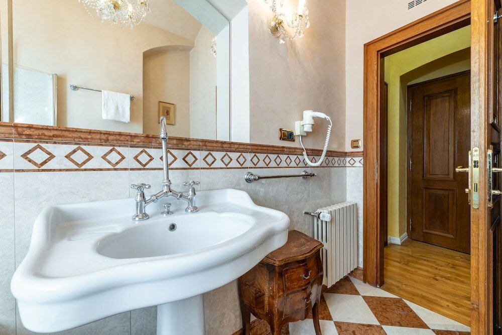 Фото Nosticova Apartments