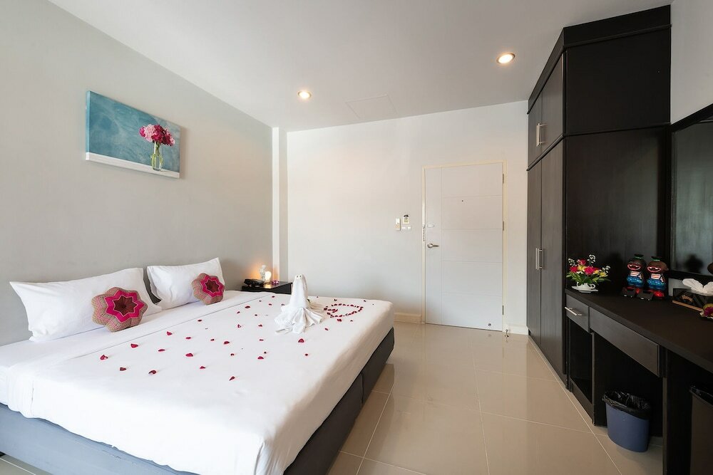 Фото May House Karon Beach