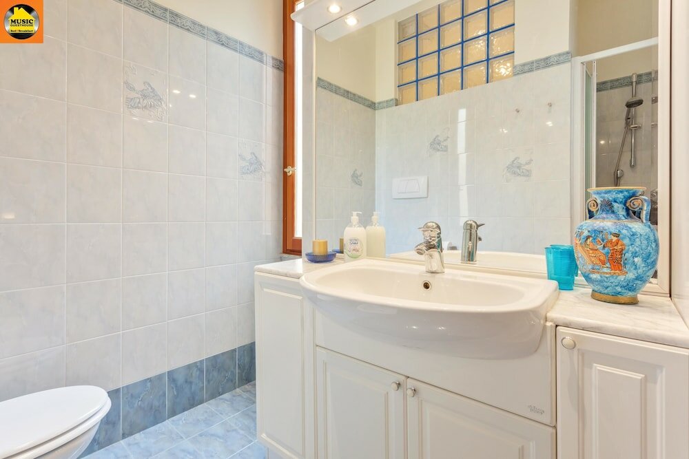 Фото Music Guesthouse B&b