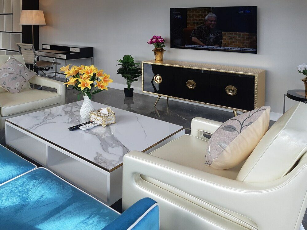 Фото The Hollwood Suites at Platinum