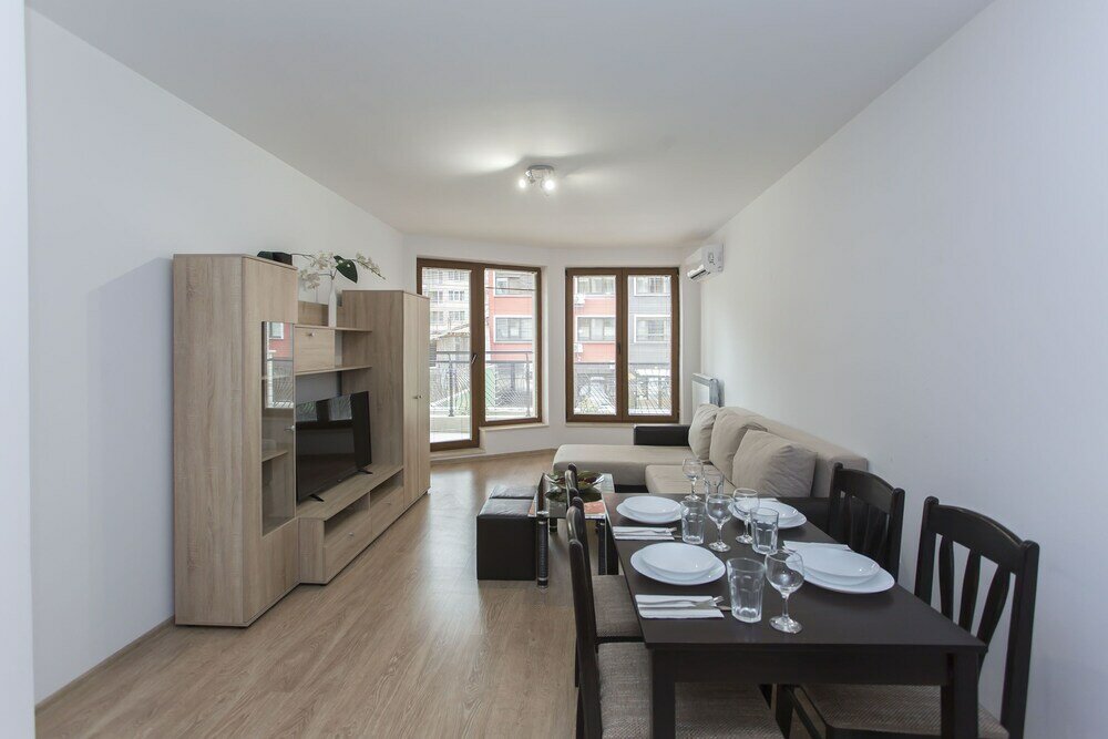 Фото Bright 1bdr Apartment Near Center - Free Parking