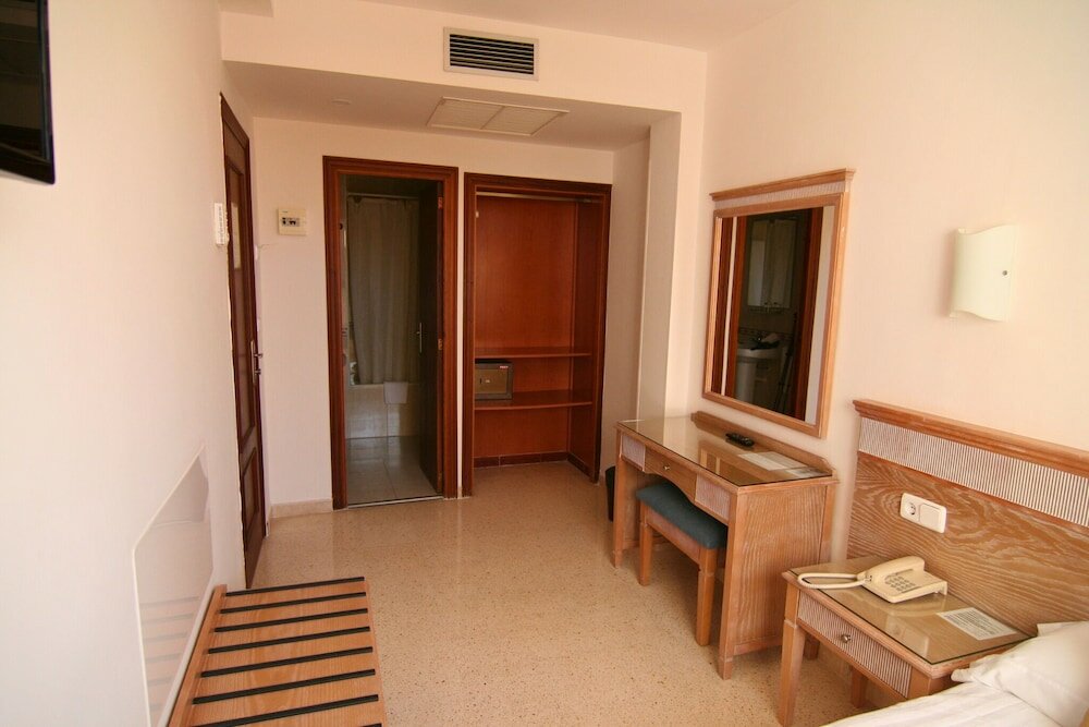 Фото Hotel Cabot Playa Grande - Adults Only