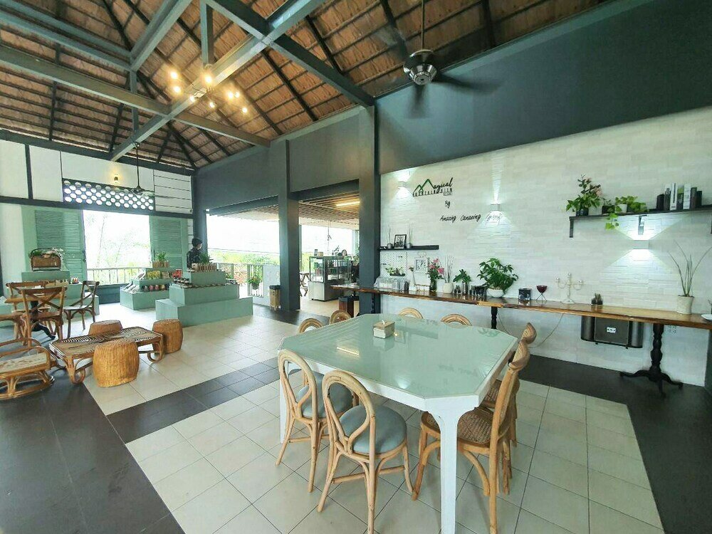 Фото Magical Mountain View Resort