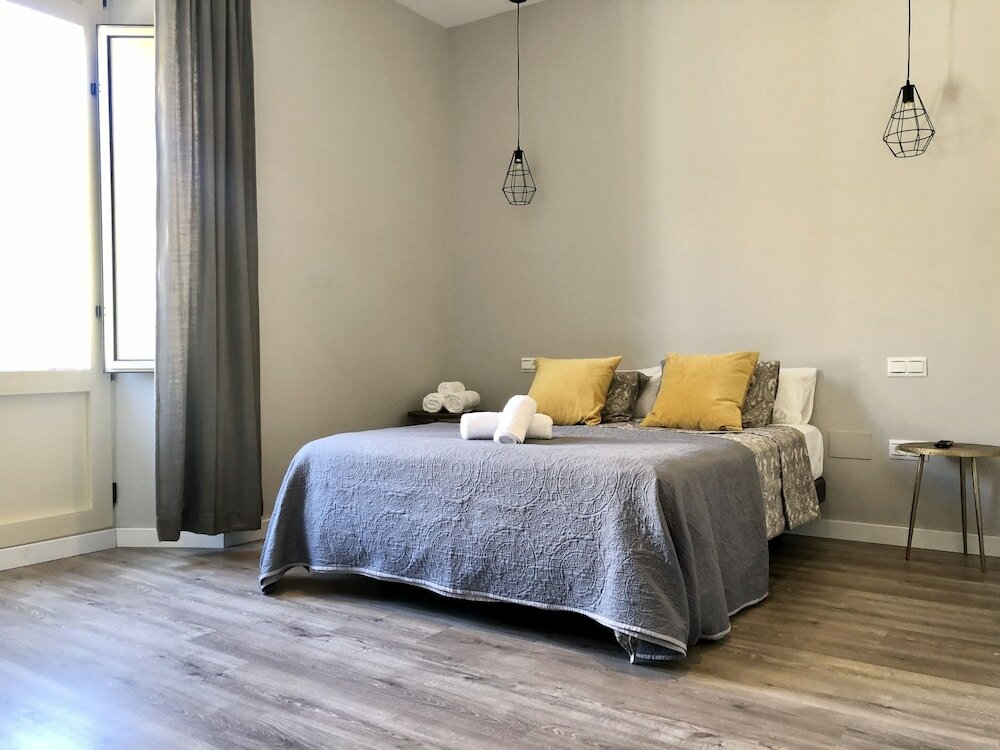 Фото Suites La Merced Malaga365