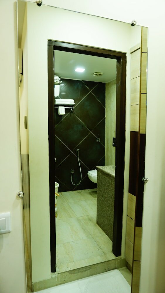 Фото Hotel Golden Laurel Inn