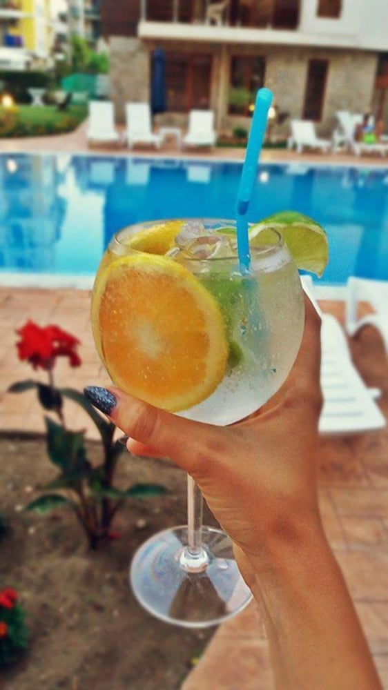 Фото Magnolia Garden Hotel