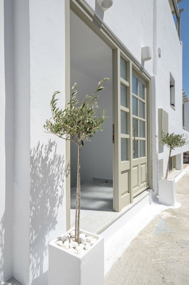 Фото Elegant Apartments