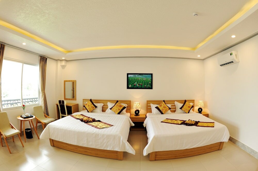 Фото Tam Chau Luxury Hotel