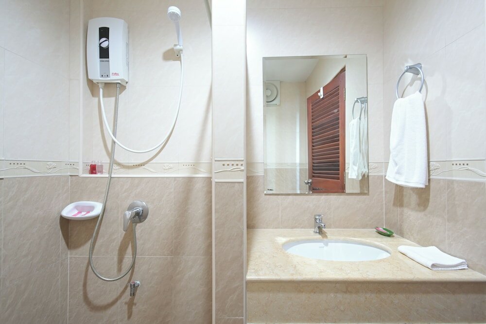 Фото Shamrock Hotel Pattaya