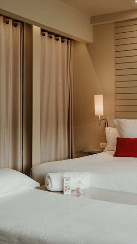 Внешний вид отеля Hotel Miró в Бильбао, фото 4