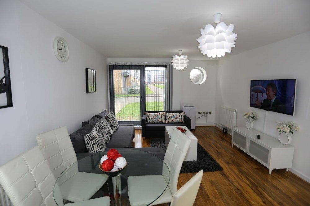 Фото 2 bed Riverview Bridge House Apartment